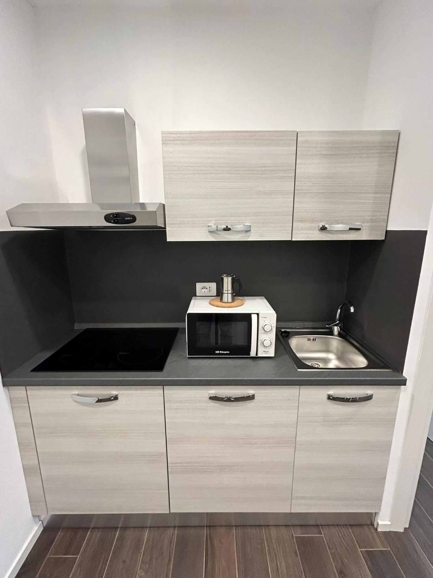 Lake Home Apartments Lipomo Екстер'єр фото